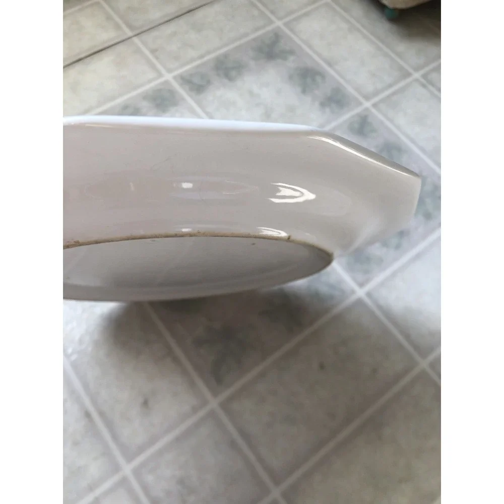 Vtg PFALTZGRAFF WHITE HERITAGE DINNER PLATES USA 10 1/4